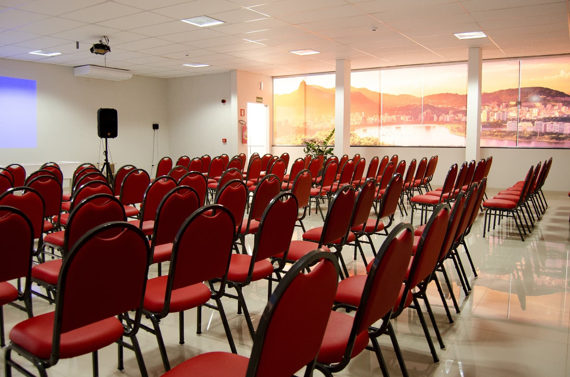 Auditório do Tezla Hotel