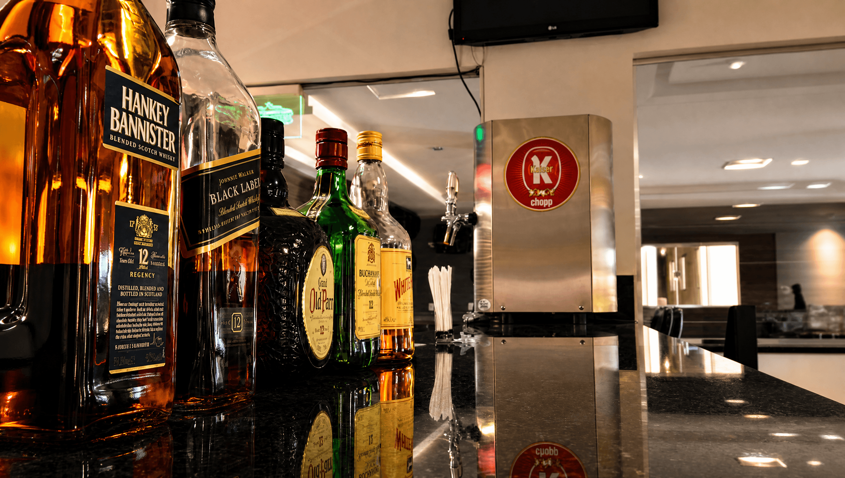 Café & Bar